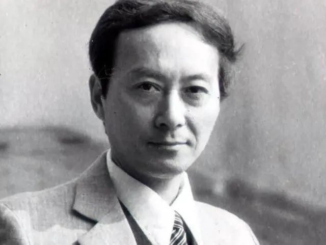 "佐罗"童自荣:上海人如此与众不同上海独白