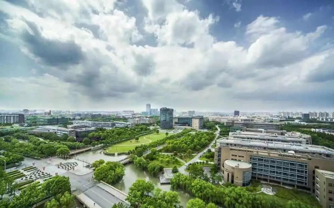 附近高校:华东理工大学(徐汇校区)  附近高校:华东师范大学(闵行校区