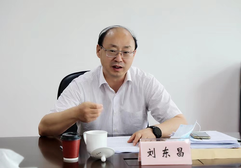 刘东昌讲话会议指出 普陀区始终重视政工师队伍建设,把政工师任职