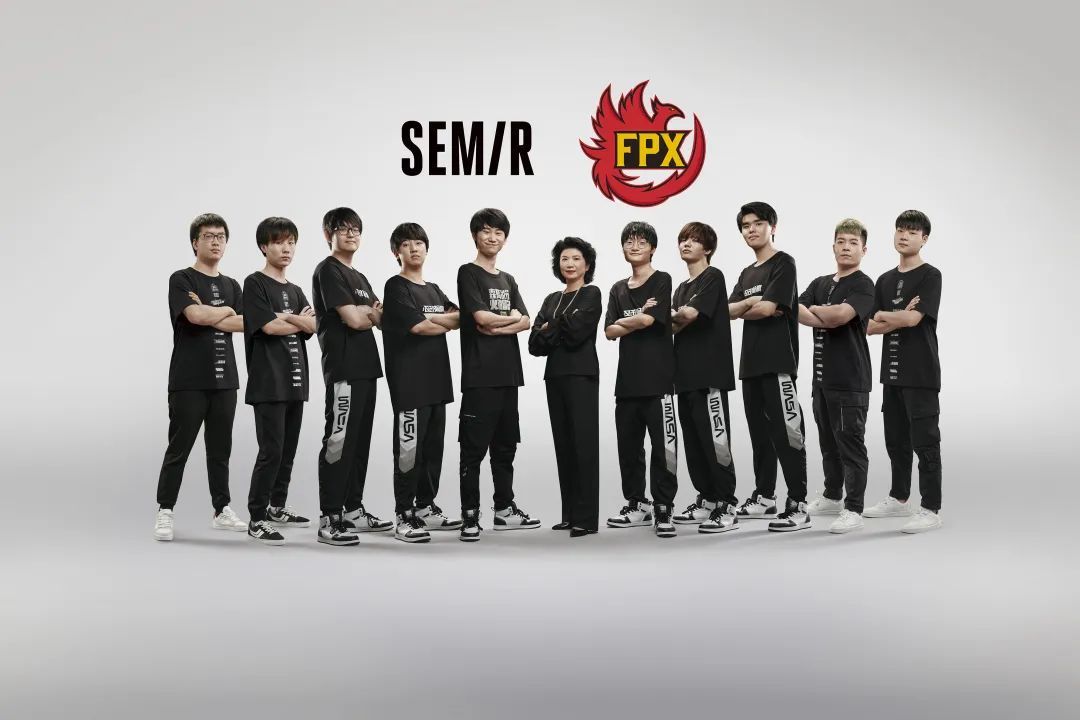 森马签约funplusphoenix电子竞技俱乐部携手掀起奔腾的后浪