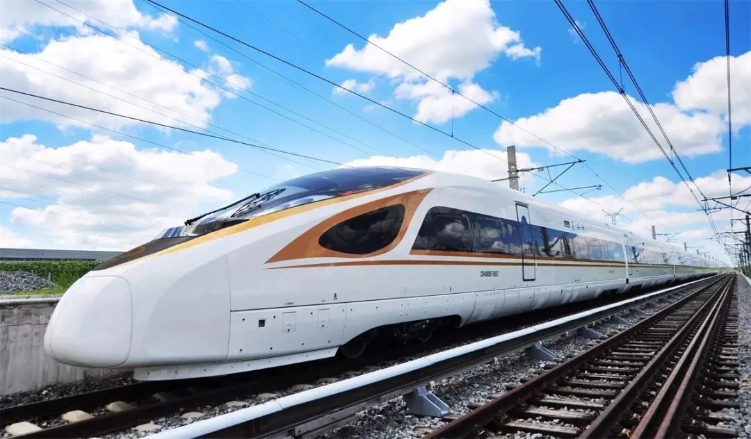 坐着高铁看中国‖行走哈大高铁,乘高寒高铁穿越东北粮仓