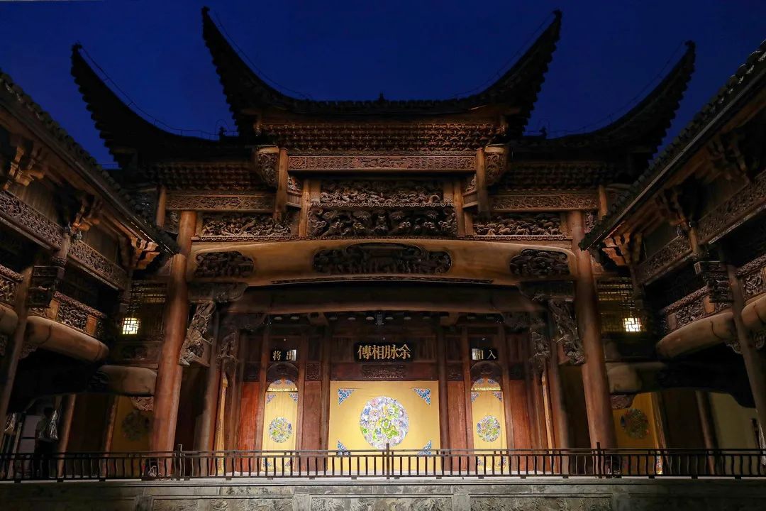 来宝山古戏楼瑜音阁随汤显祖穿越梦影牡丹亭