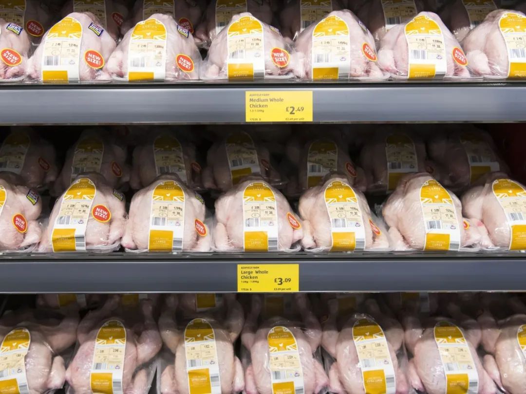 超市里的鸡为啥没有头？