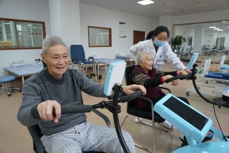 医养结合、家庭医生、心理关爱项目……松江推进多样化老年健康服务