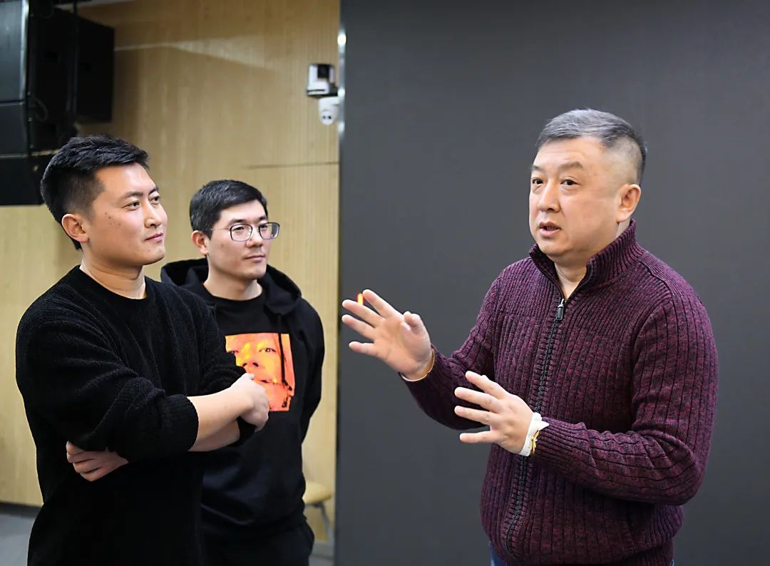 阿拉身边的代表|杨昕巍:善于在生活中发现问题 更敢于出手解决问题