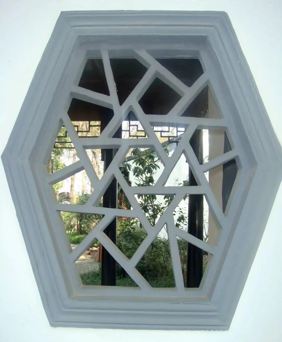 亦窗亦景,探寻沪上古典园林的花窗之美