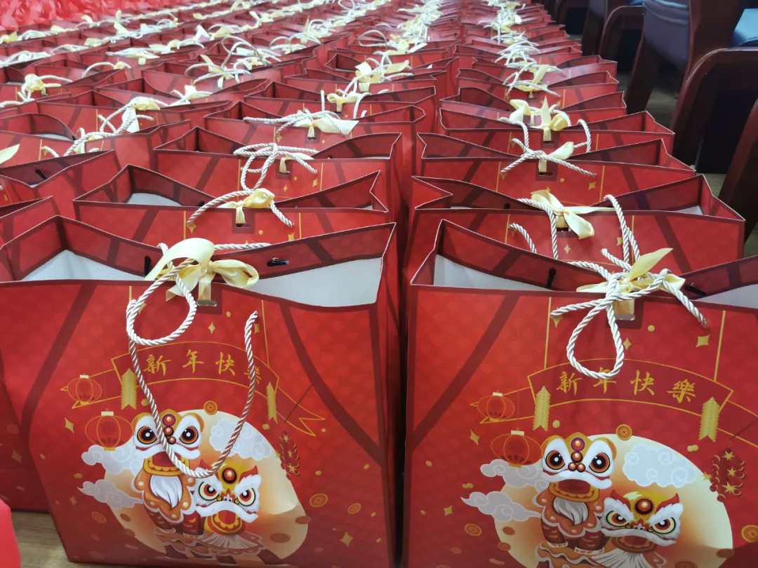 【我们的节日.春节】金山这里用一份暖心大礼包,温暖留"沪"人