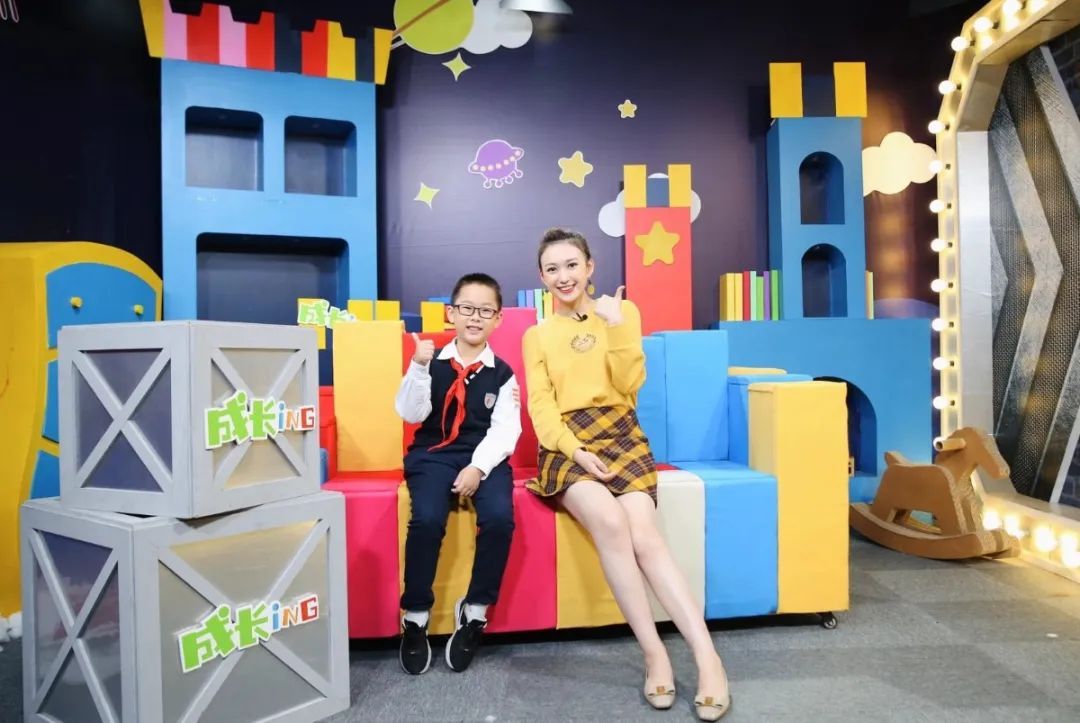 我们的王牌小主持为你的主持梦插上翅膀电视台主持人专业培训在这里