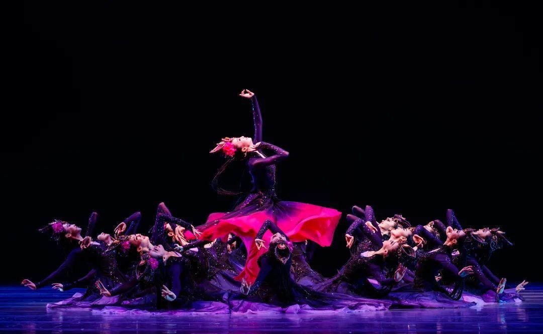 【中华艺术宫 | 活动】从"踏歌行"谈中国民间舞的风格特征及民间舞蹈