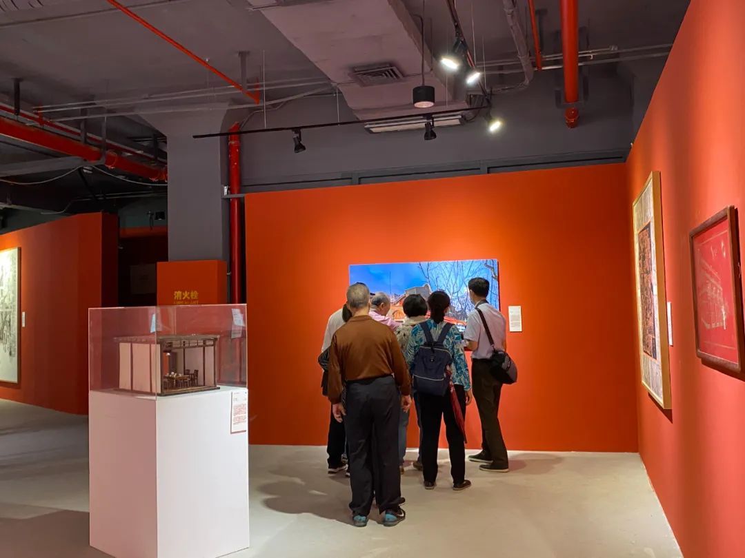 这场艺术展，让杨浦滨江更“红火”~