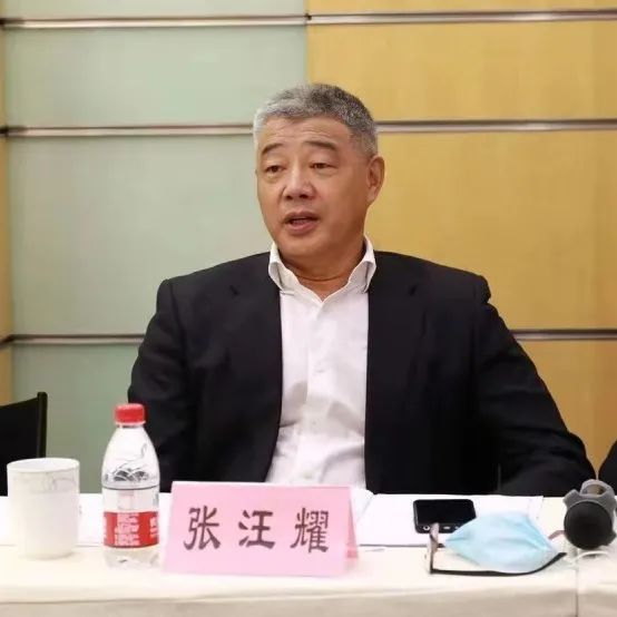 长宁区人大常委会主任张汪耀带队检查区妇幼保健院《固废法》贯彻实施情况