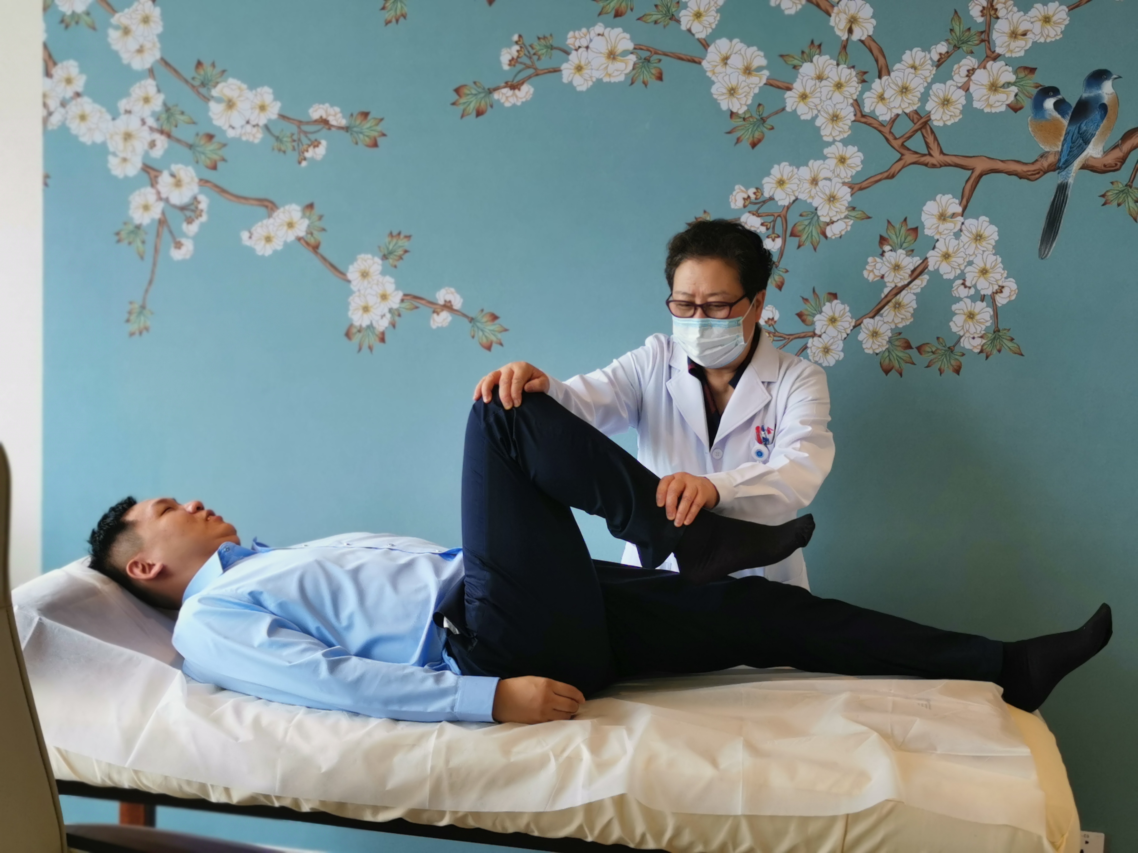 关注夏季健康,把专家优质服务送到社区门口