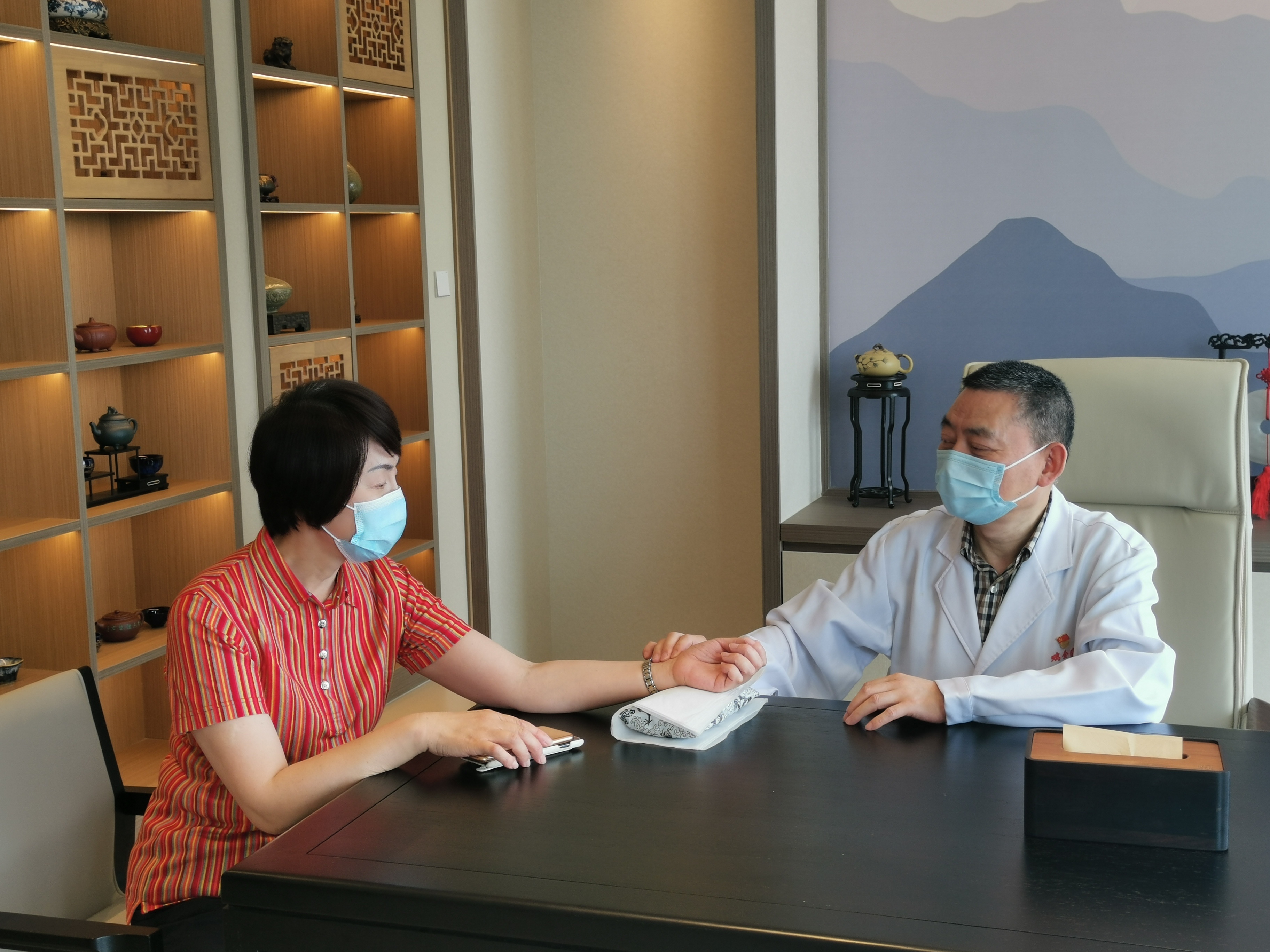 关注夏季健康,把专家优质服务送到社区门口