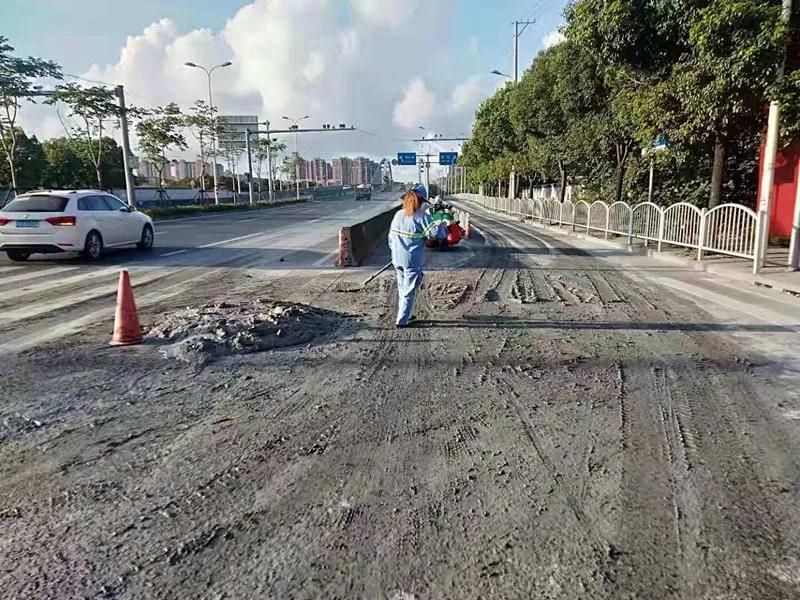 道路遗撒图片