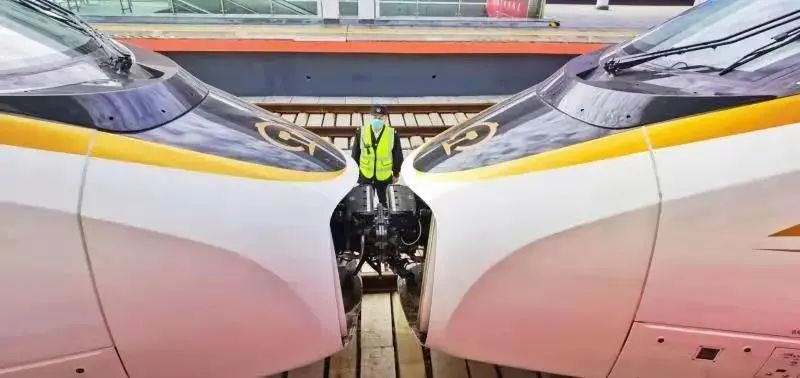 40℃环境下奔跑如常!最"抗冻"复兴号首次试跑"最东"高铁