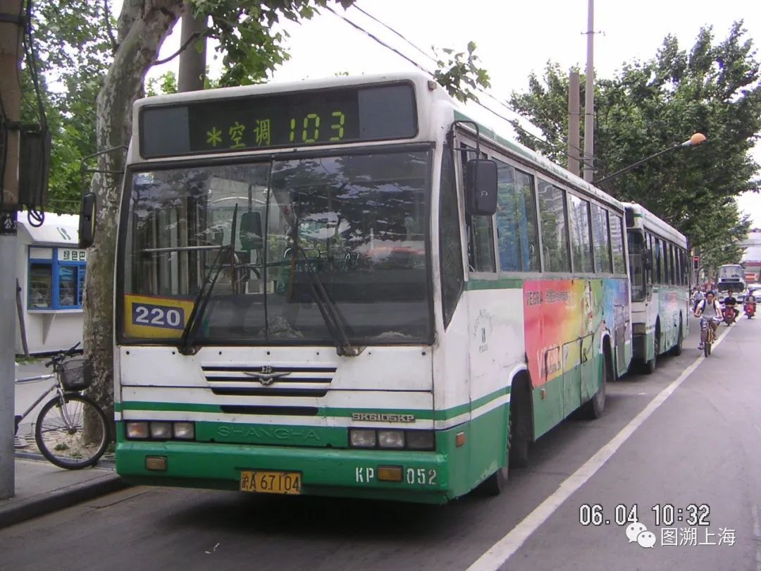 103路sk6962p型公共汽车,松花江路(aizome 摄)