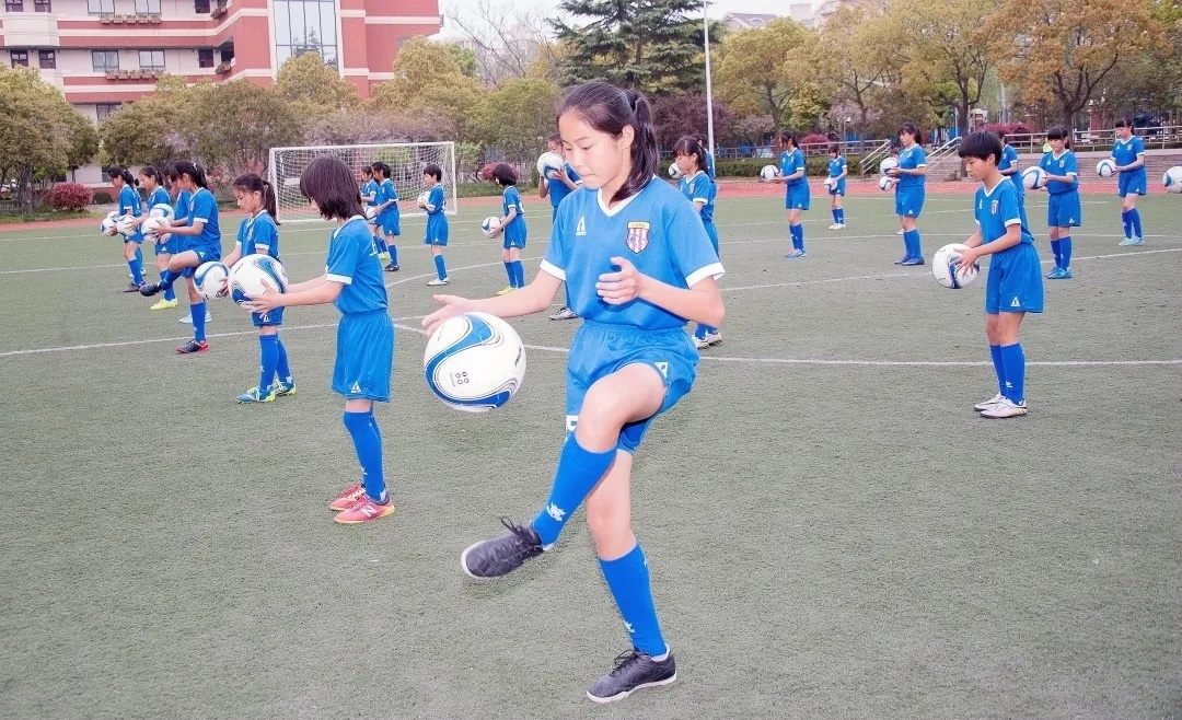 梅陇中学获得的这项全国先进称号,当之无愧!