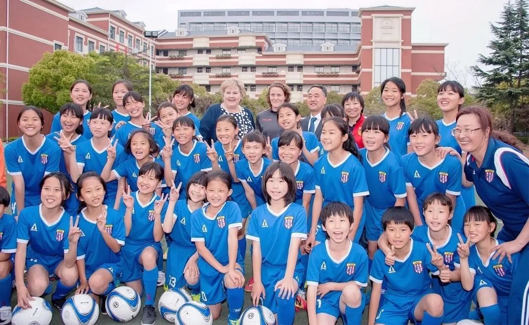 梅陇中学获得的这项全国先进称号,当之无愧!