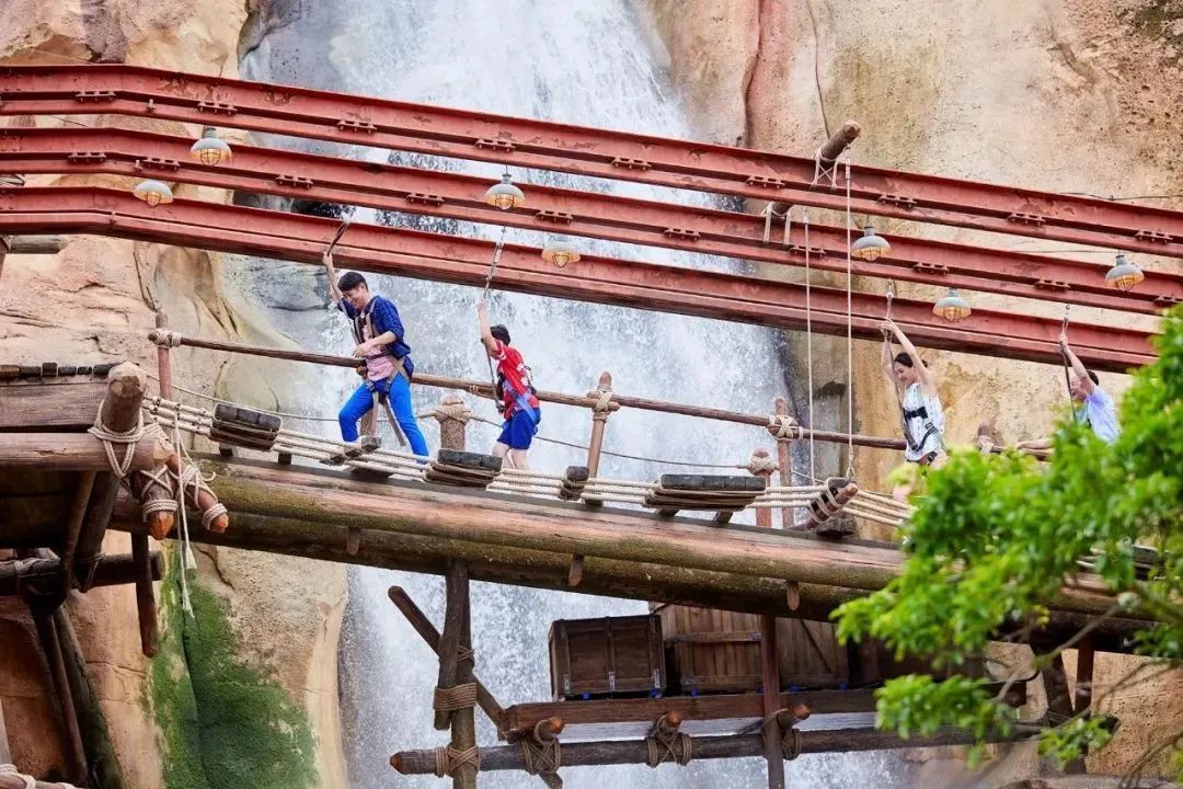 开学倒计时1天,来迪士尼给暑假画个快乐句点吧!