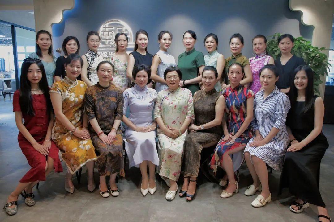 "永不褪色的优雅"——贤女子旗袍队见面会