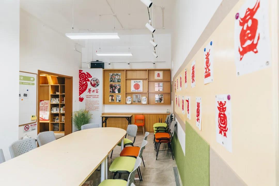 这个小区的活动室升级改造后天天老闹猛