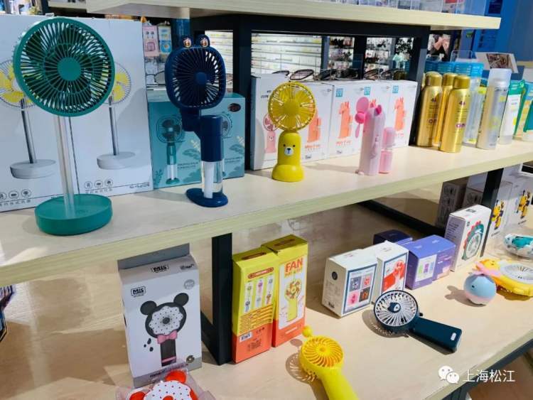 折叠电动床有哪些开学在即，这些大学生的开学“必备”，你备好了吗？_https://www.jmylbn.com_新闻资讯_第3张