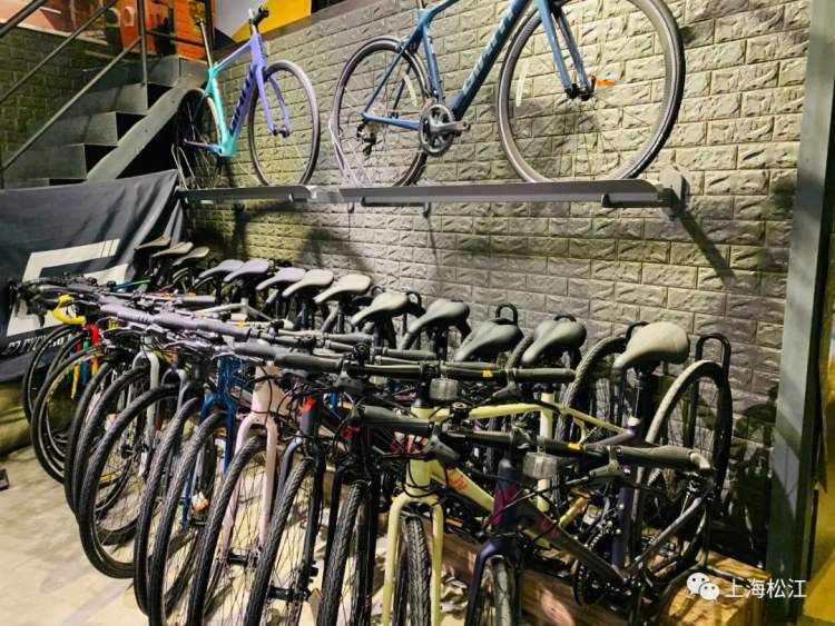 折叠电动床有哪些开学在即，这些大学生的开学“必备”，你备好了吗？_https://www.jmylbn.com_新闻资讯_第18张