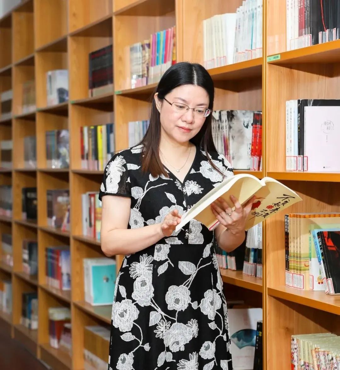 嘉定百合花幼儿园官网_嘉定区校园长教育理念_上海市优秀校园长评选