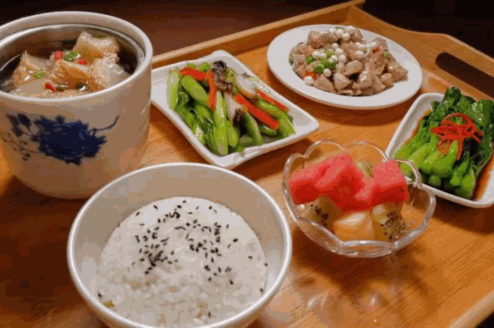 【患者体验】不断提升膳食服务水平 改善住院患者用餐体验_上观新闻