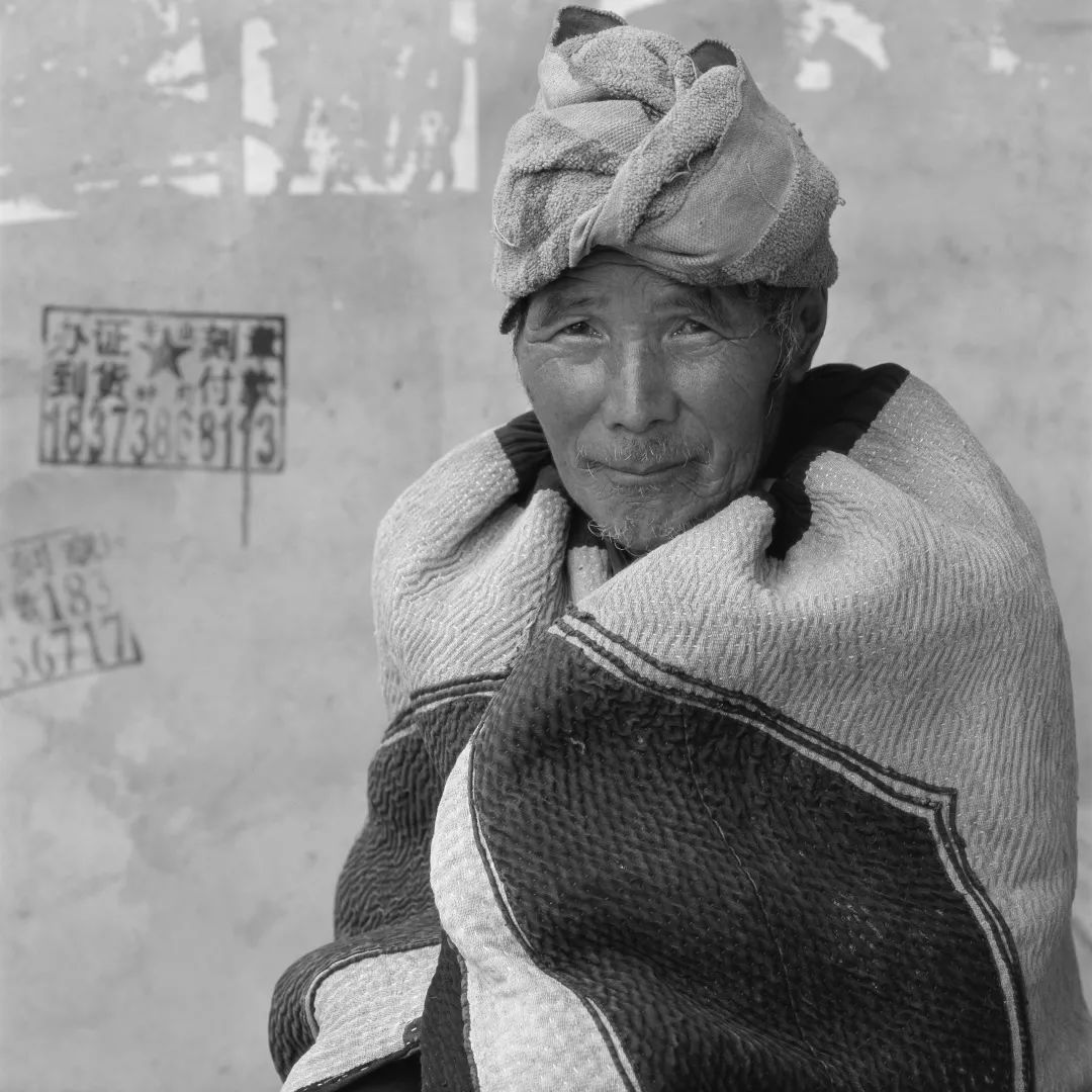 【中华艺术宫 | 展览】“在希望的田野上——馆藏逄小威中国农民肖像主题摄影作品展”明起对公众开放