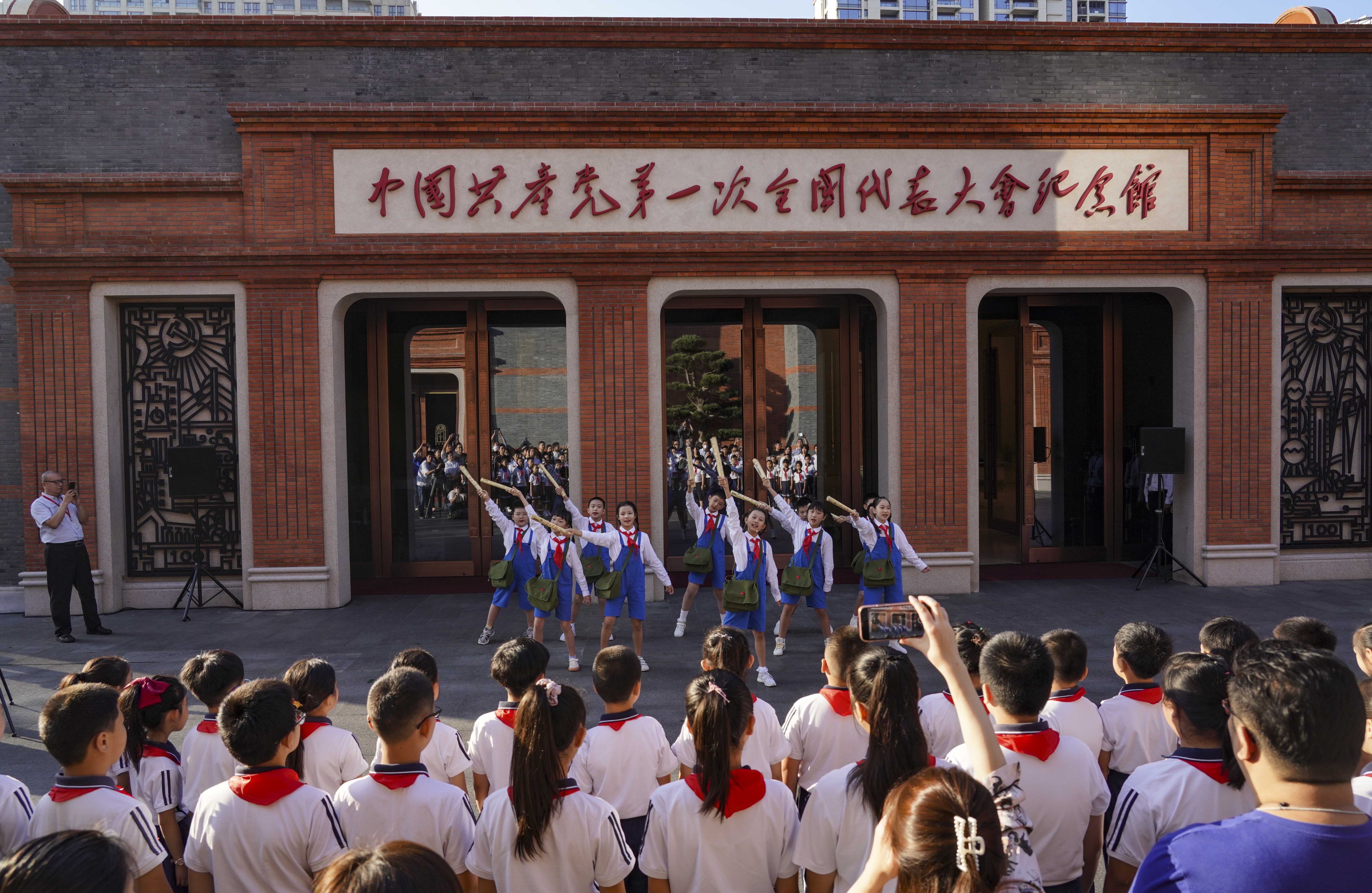 报童小学参加中共一大纪念馆迎国庆活动
