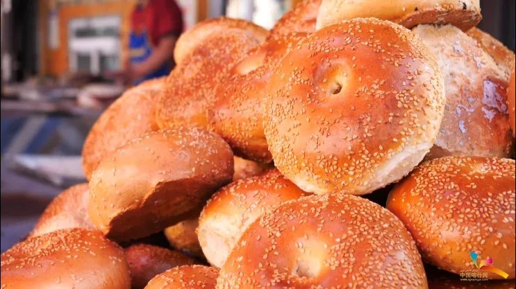 产业帮扶 | 上海美食家赴巴楚研发馕新品 大盘鸡馕有望推出