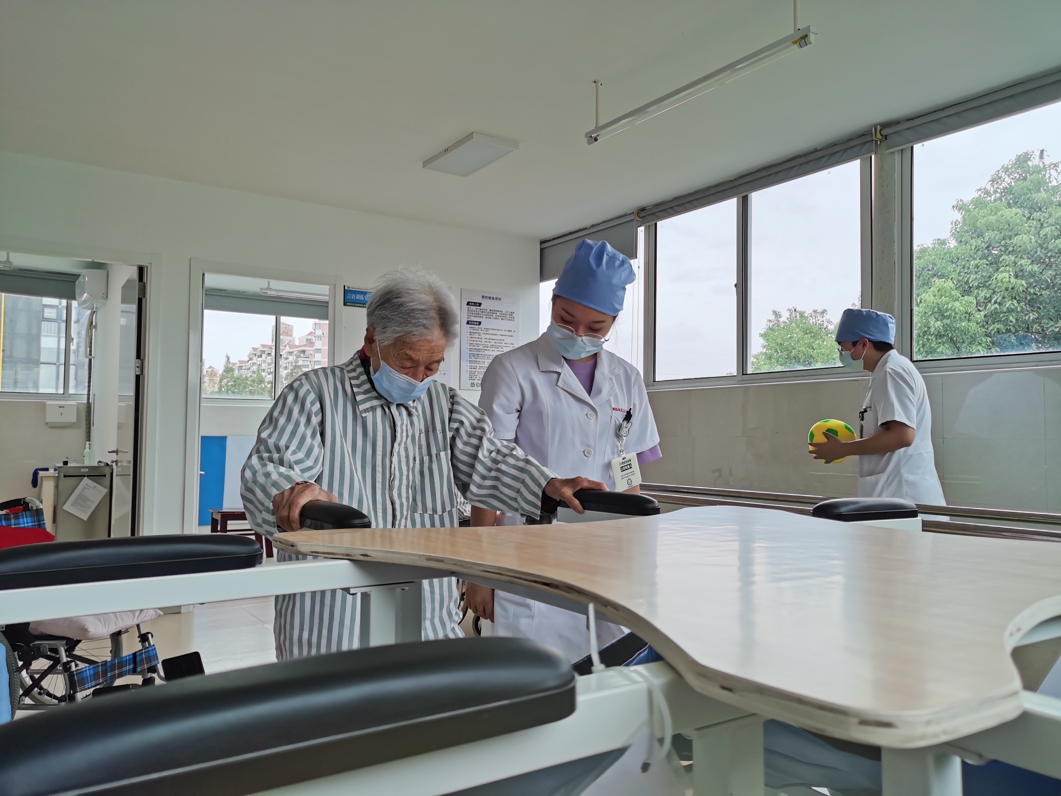 "家门口"就能享受优质康复服务,松江首批3家示范性社区康复中心建成