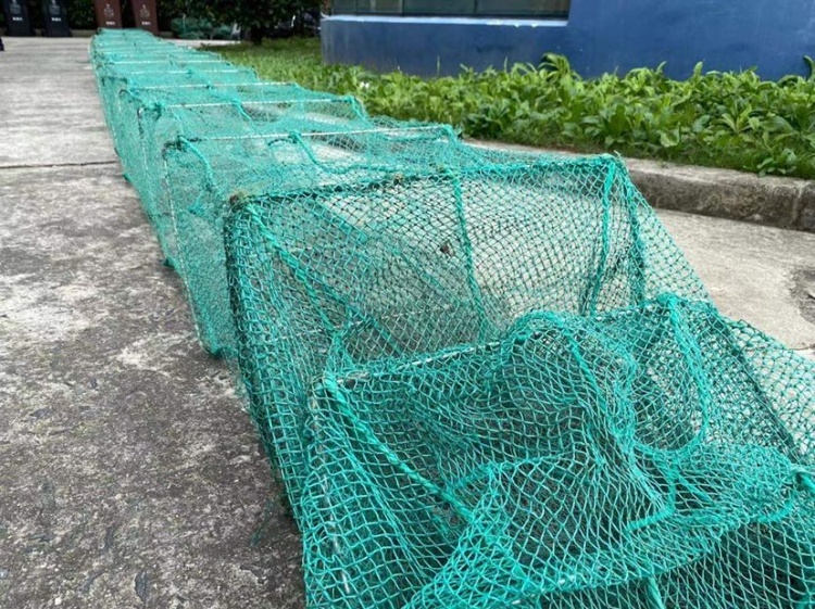 极小网眼"绝户网"趁夜入水 浦东警方捣毁一非法捕捞水产品团伙