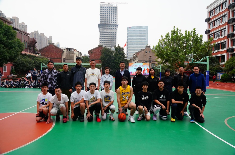 青葱象牙塔丨"以体育人,阳光成长"比乐中学2021年体育节亮相