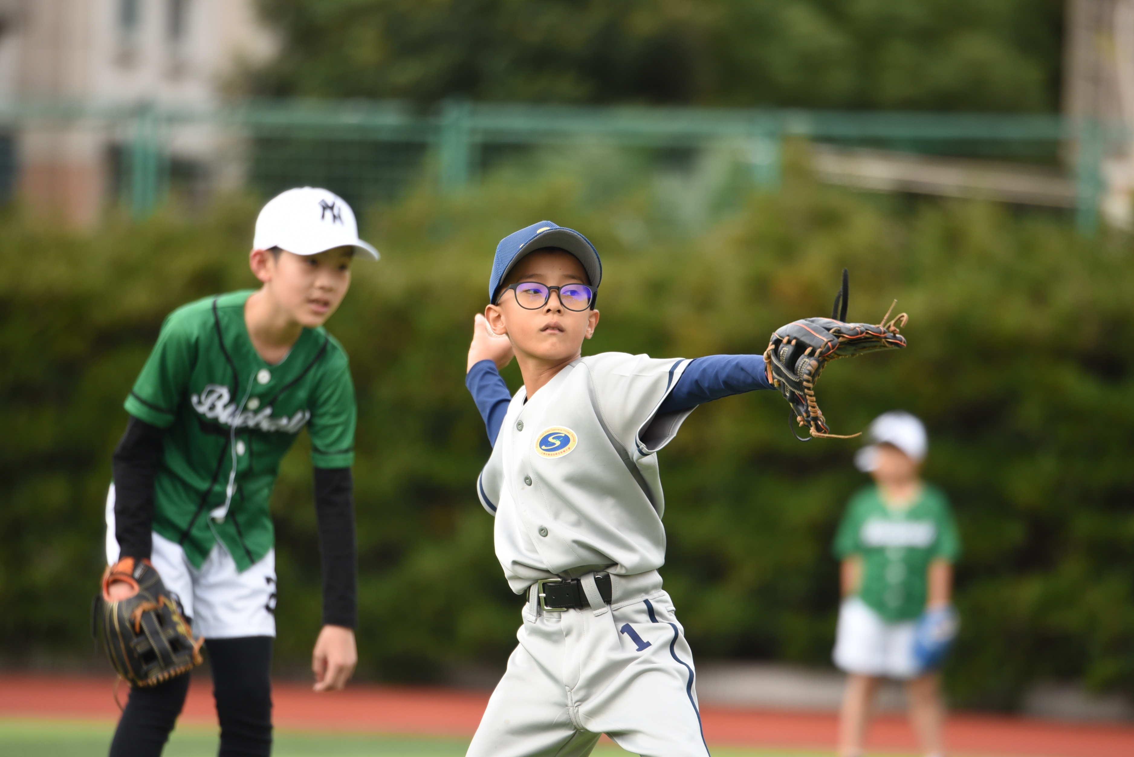 视频丨静安近二百青少年参加三泉杯棒球比赛