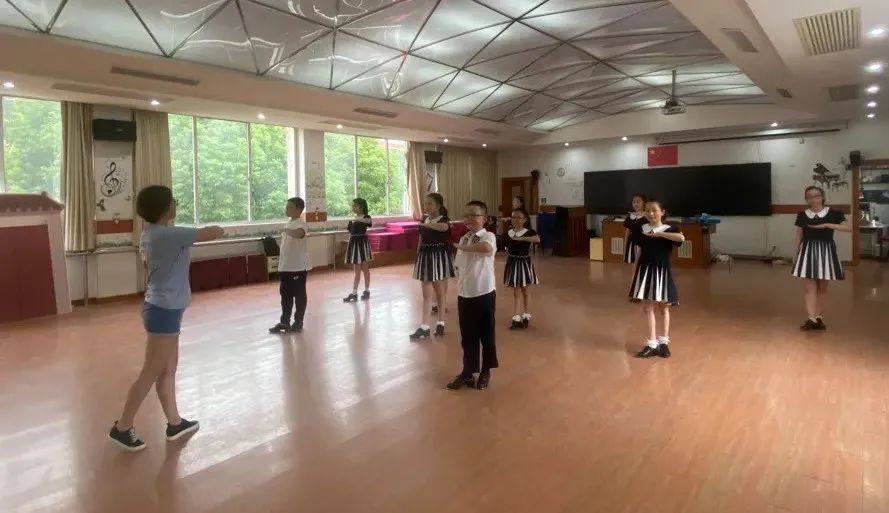 上海市宝山区大华小学