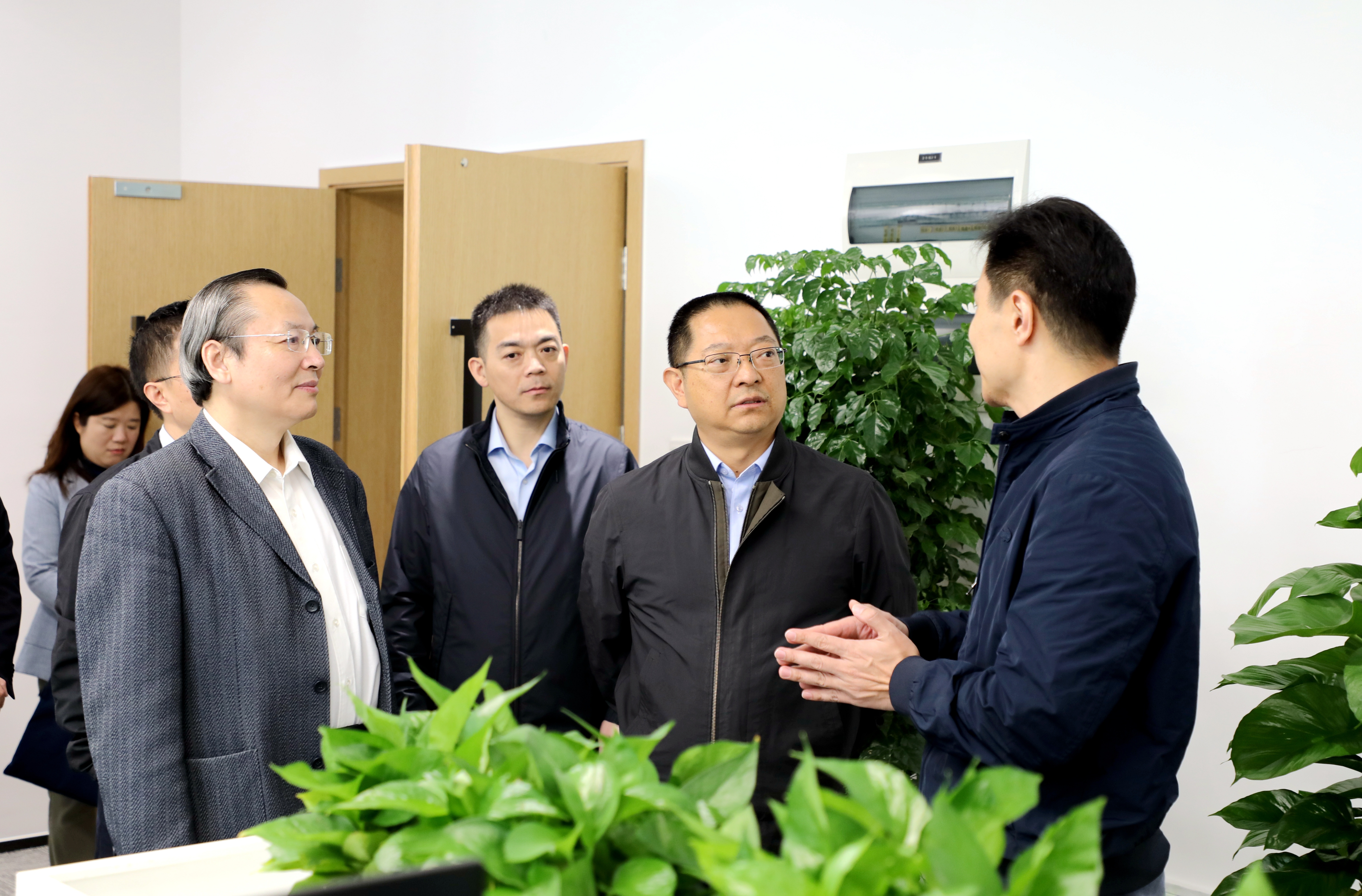 全力支持建设,提升科创显示度!肖文高赴上海清华国际创新中心调研座谈