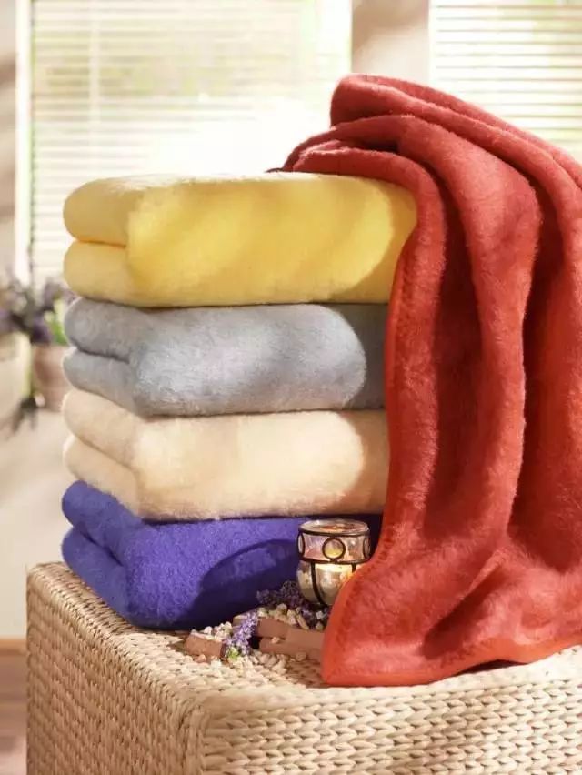 叠衣服这样做最聪明,再多衣服也不怕