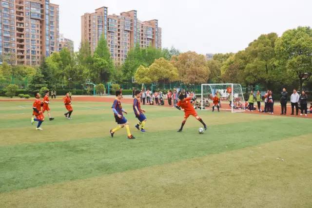 操场上的学校丨上海市建平香梅中学:行健不息 运动不止