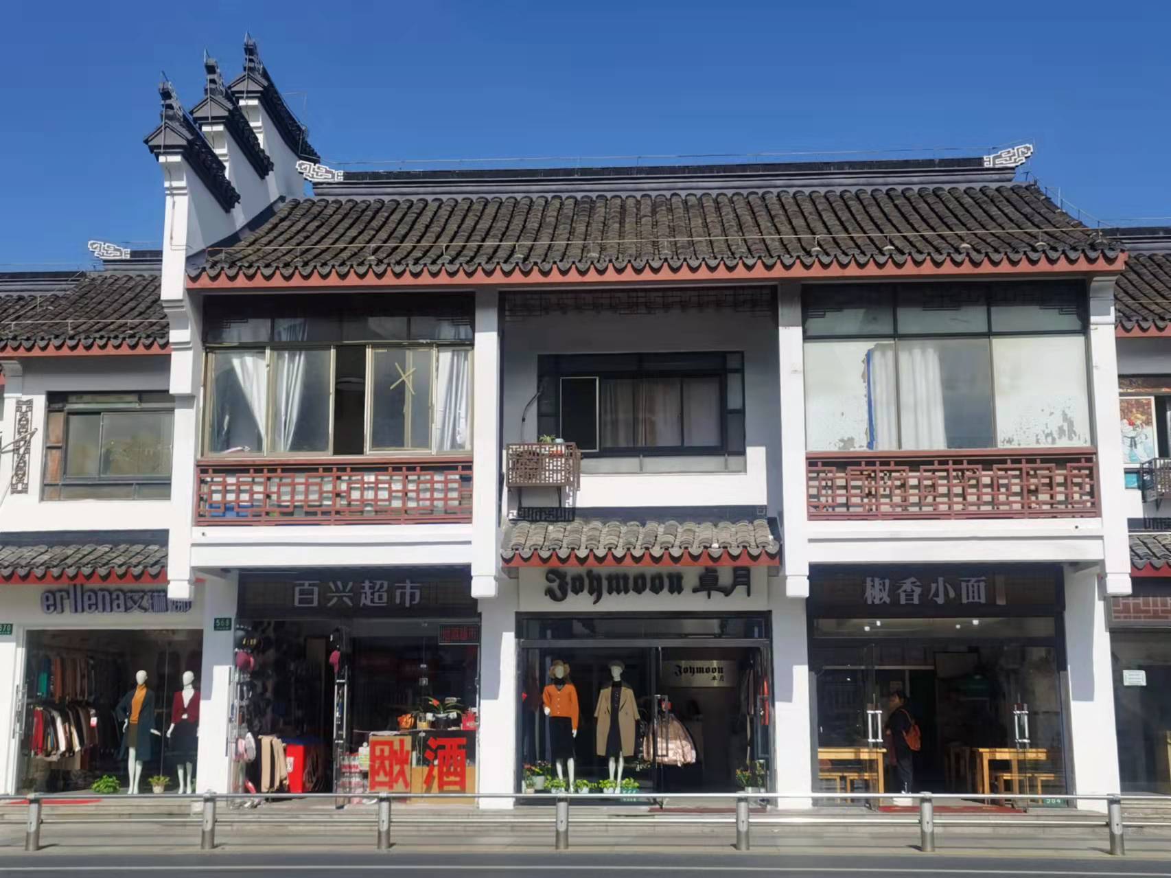 更加安全顏值提升松江完成十多條道路的店招店牌改造升級