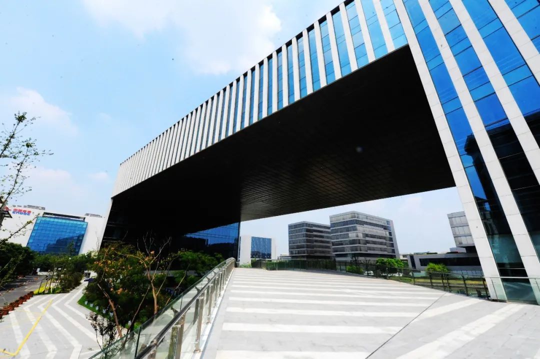 这里是长宁 || 虹桥临空经济示范区:"国际范"十足!