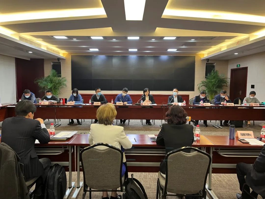 市商务委召开医药企业专场圆桌会议