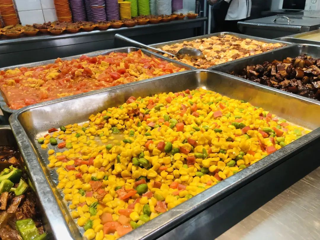 在杨浦这所学校,食堂吃饭竟也能"大众点评"?