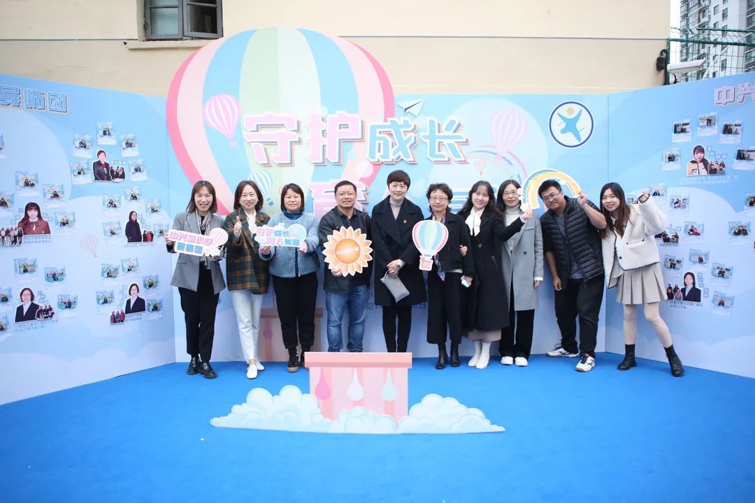 "活力张""大树老师""彩虹老师"……这些孩子们给导师起的名字,是他们