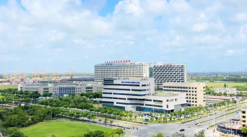 复旦大学附属金山医院争分夺秒打通生命通道
