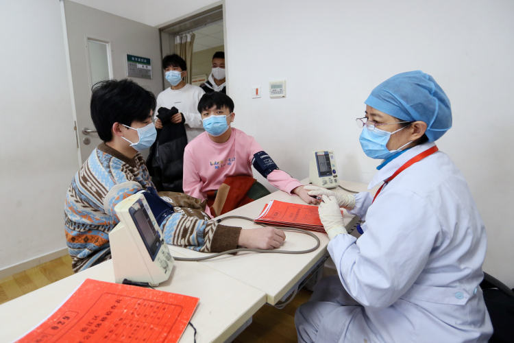 松江区2022年春季征兵体检工作全面启动预计有280名应征青年参加初检