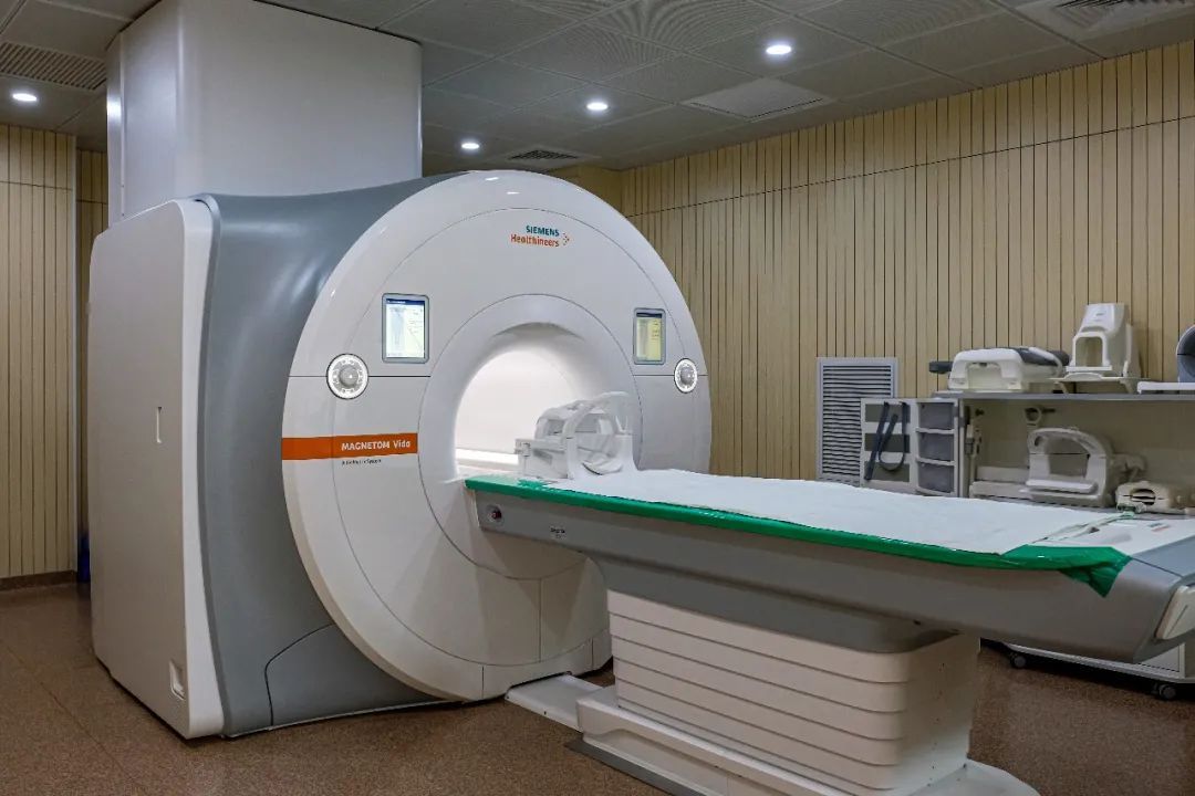 机器也能感知生命长宁首台智慧型磁共振vida落户同仁