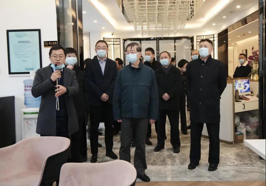 市人大城建环保委主任委员崔明华带队到静安区开展住房租赁立法调研