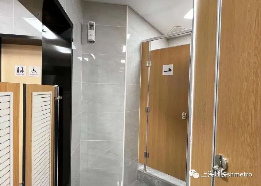 上海地铁厕所图片